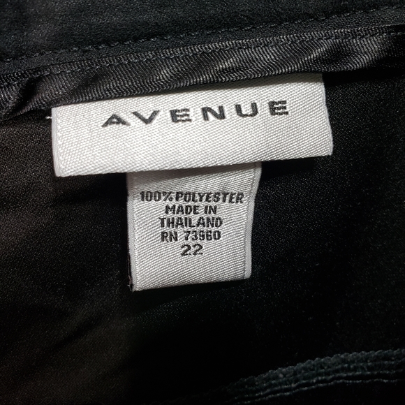 Avenue Black Faux Suede Long Skirt Size 22. Slits - Picture 5 of 6